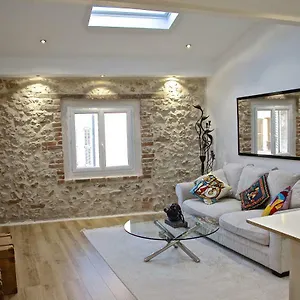 Appartamento Duplex Coeur Vieil Old Marché Provencal, Antibes